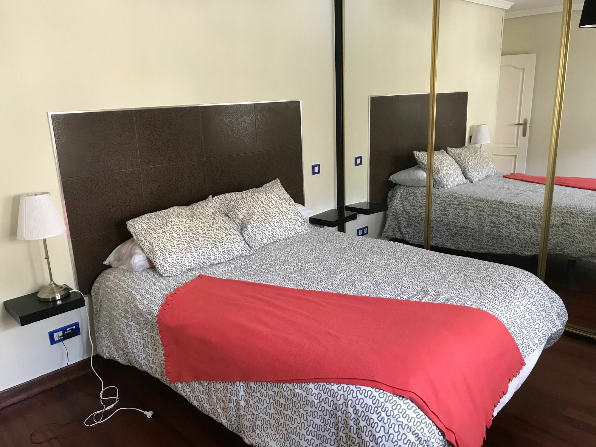 Apartamentos Vintage Menendez Pelayo Santander Extérieur photo