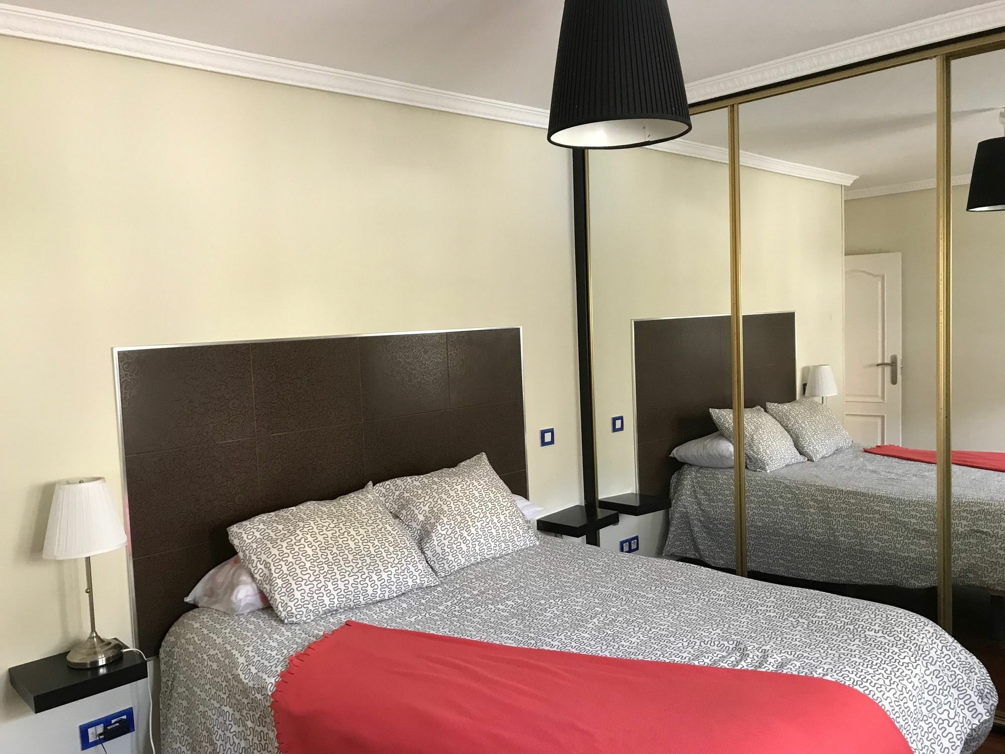 Apartamentos Vintage Menendez Pelayo Santander Extérieur photo